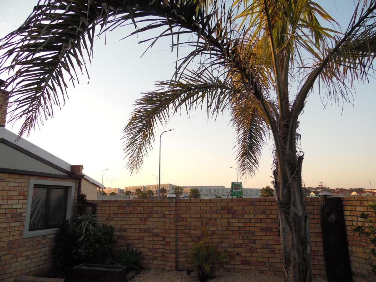 Royal Palms Guest House Port Elizabeth Exteriör bild